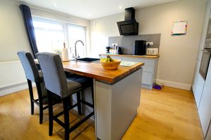 Kitchen- click for photo gallery